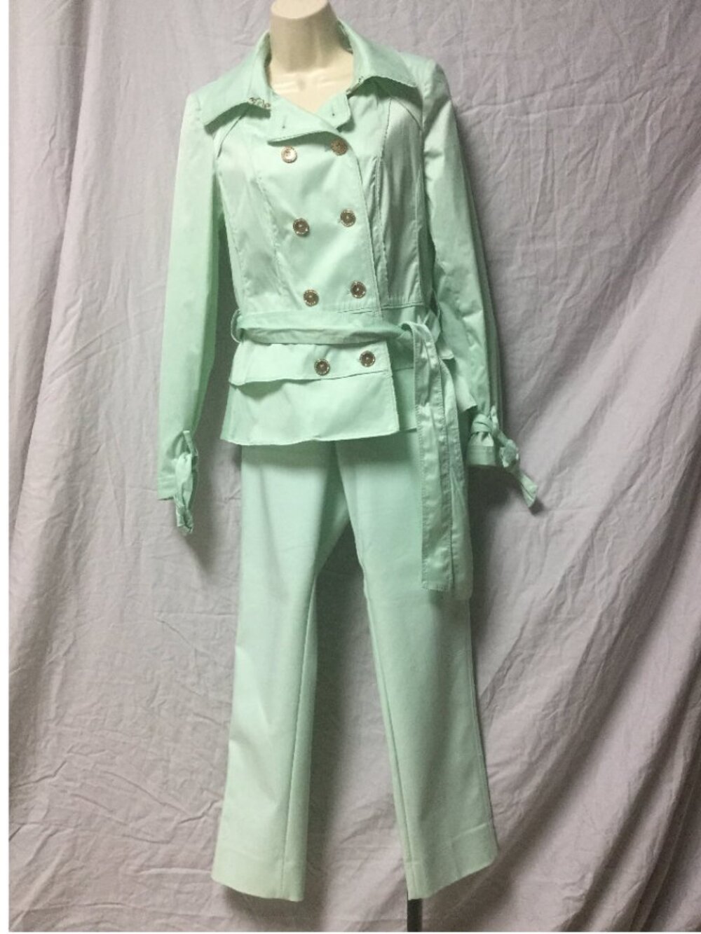 WHITE HOUSE / BLACK MARKET - MINT GREEN PANTS SUIT  NEW - STYLISH